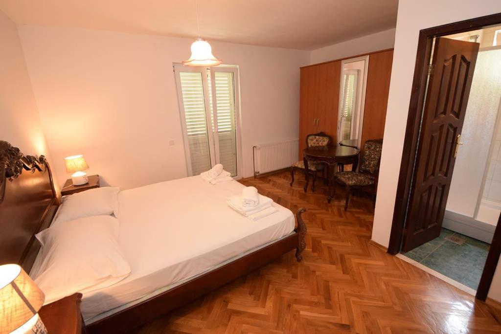 Apartments Costa Rica 오레비츠 외부 사진